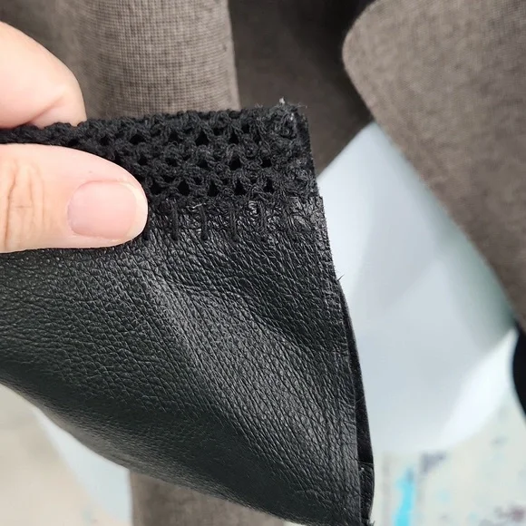 Stella & Jamie from Berdorf Goodman w/ leather sleeves, short cardigan sweater - Picture 5 of 8